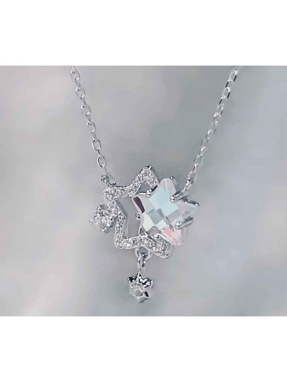 New - Unique - Retro Style Sparkly Star Clavicle Necklace